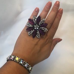 Sparkly stretchy bracelet and flower ring set!